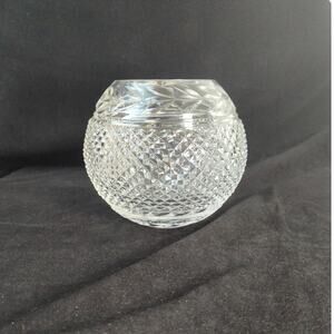 Large Crystal Rose Bowl Diamond Pattern 7"